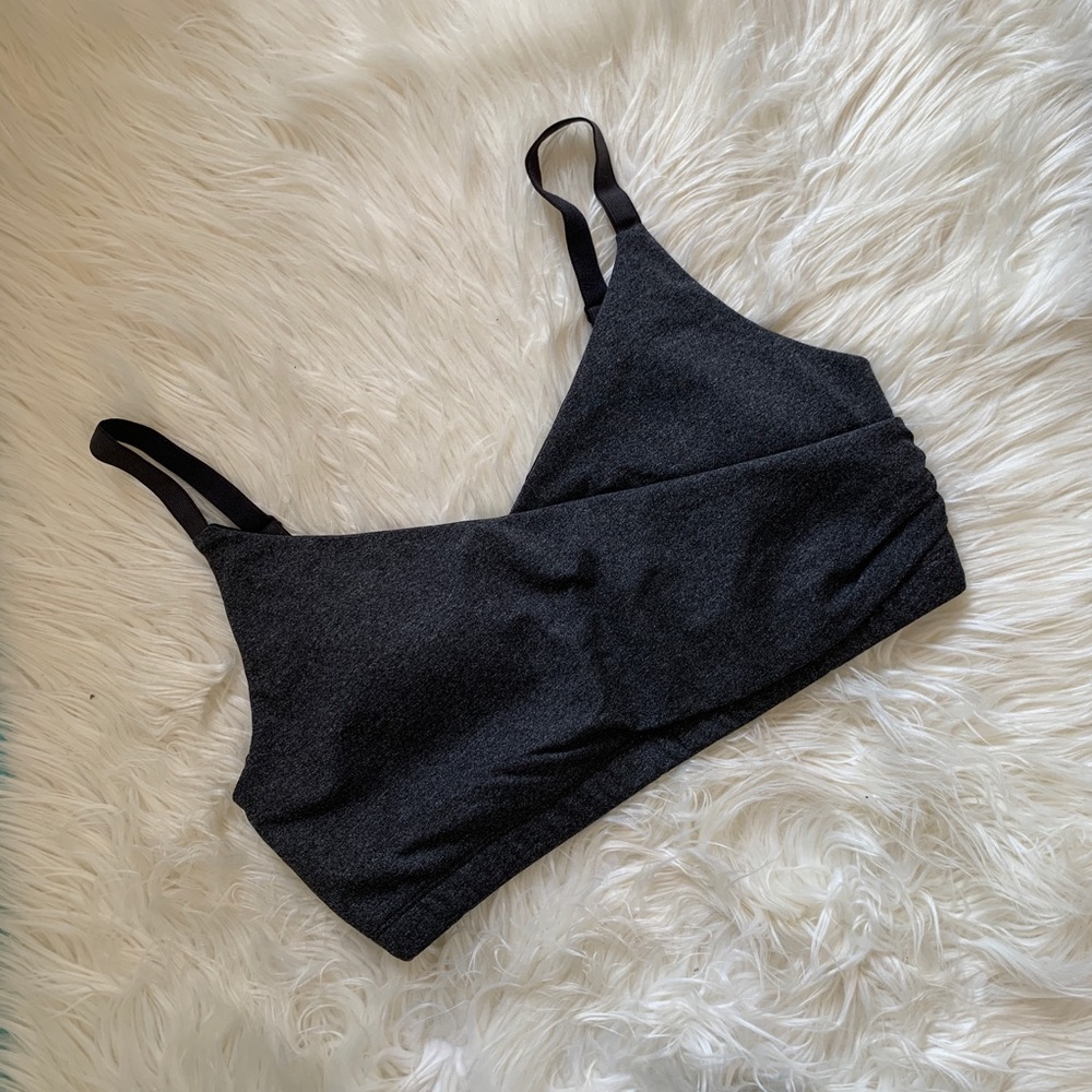 🌵Nwot. Sports bra
